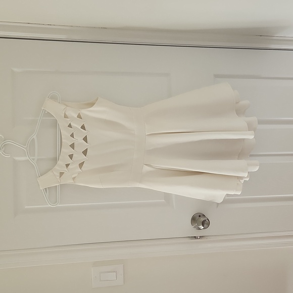 Lulus Off White Cutout Mini Dress Size Small - Picture 1 of 3